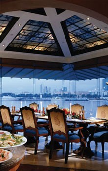 Vivaldi / Sheraton Dubai Creek Hotel and Towers Vivaldi / Sheraton Dubai Creek Hotel and Towers